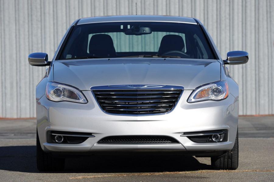  Chrysler 200 2011 года  (фото 53 из 122)